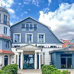 Baltischer Hof 61 *